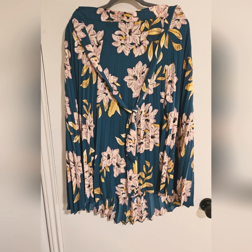 Floral Pleated Skirt
